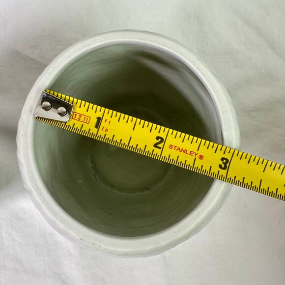 Set 2 Made in Thailand White Dimpled Pottery 4" Tall Vases Blue Flowers Lotus - Picture 9 of 10